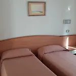 Отель Moretti 2*